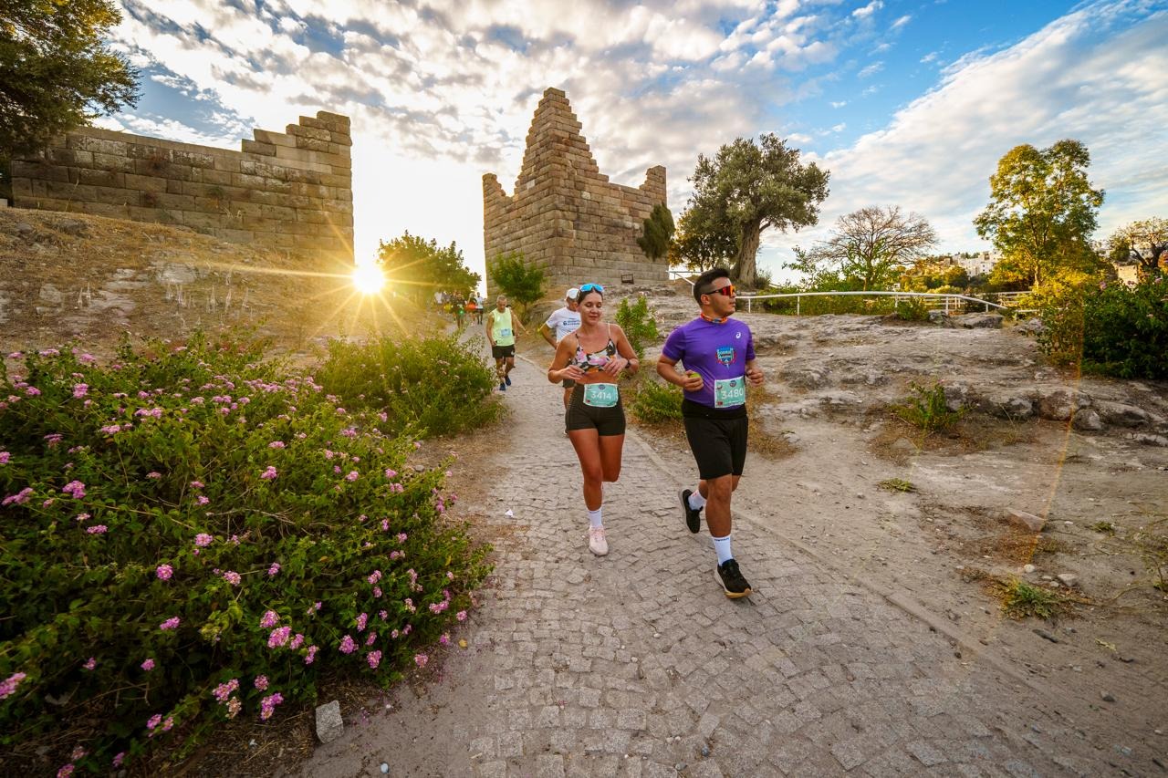 Where Running Meets Bodrum’s Golden Autumn