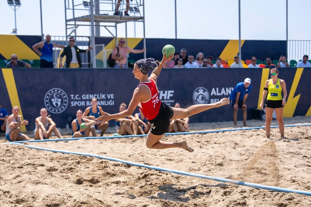 Golden Sands, Golden Victories