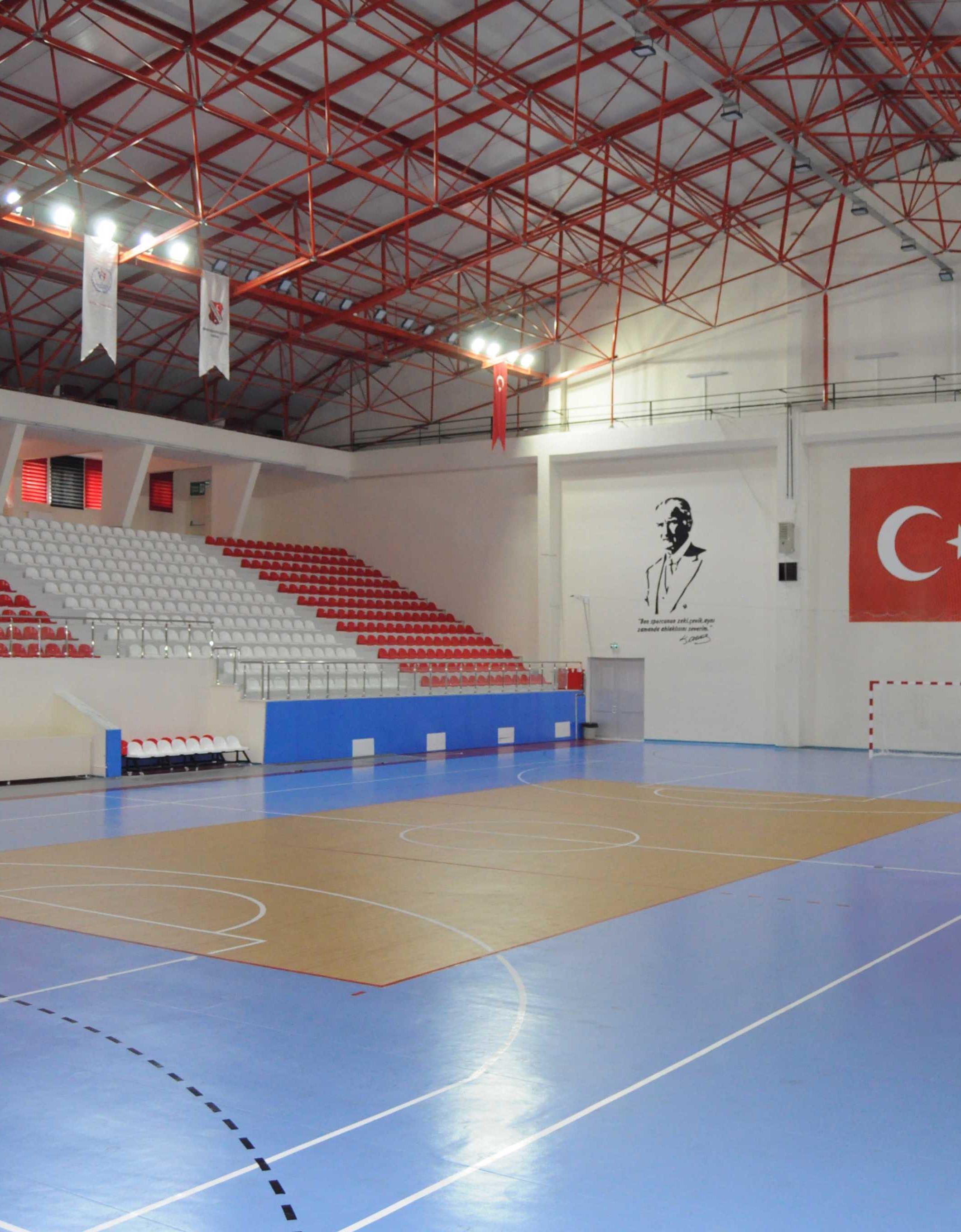 Vali Sami Sönmez Spor Kompleksi
